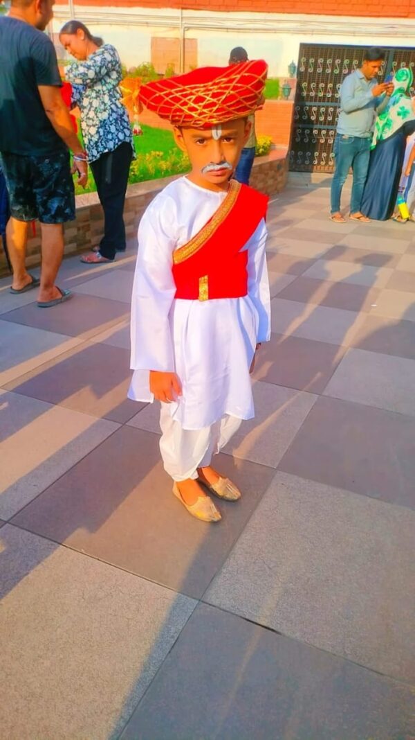 Bal Gangadhar Tilak Fancy Dress